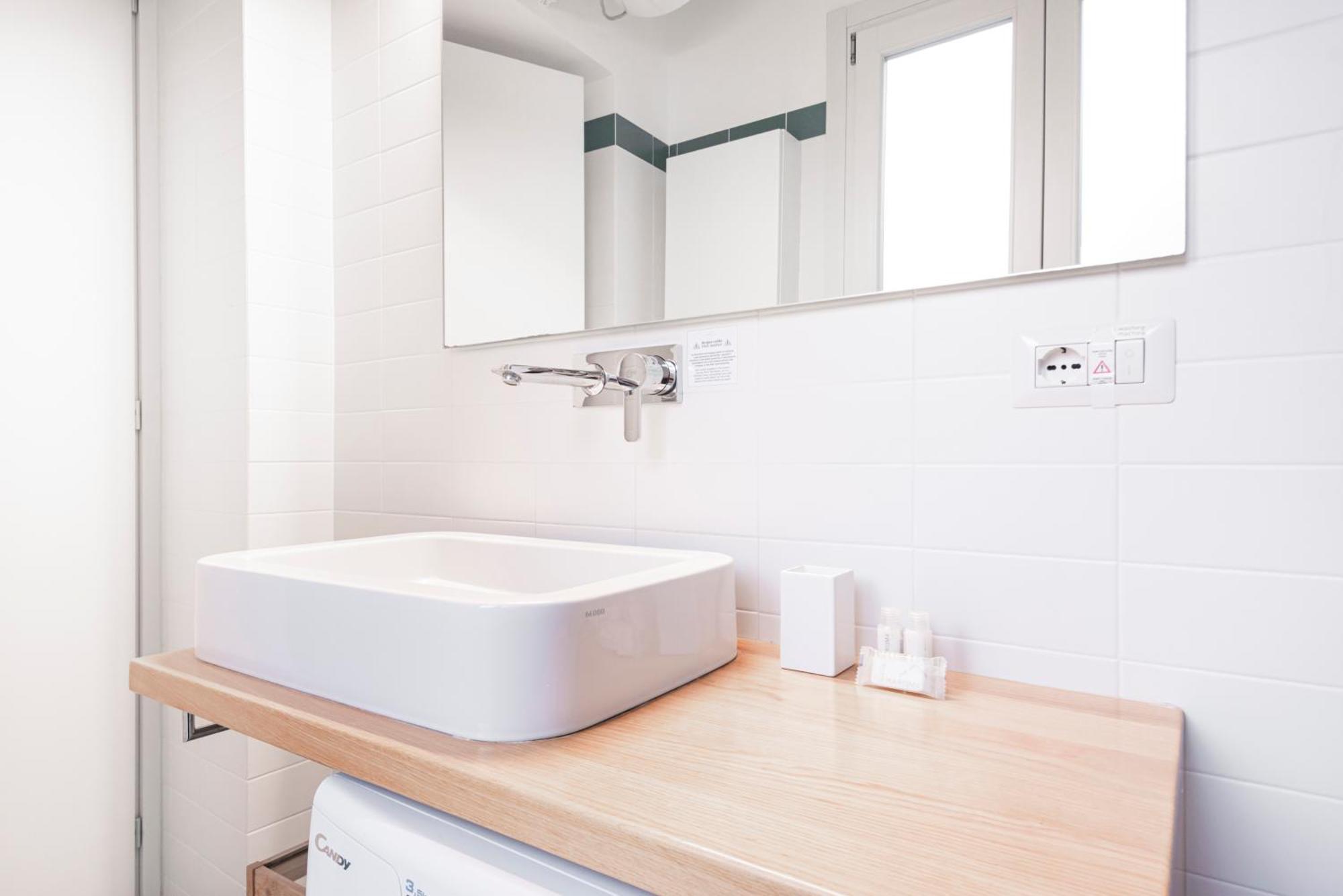 Amazing Flat Near Duomo & Colonne Di San Lorenzo By Easylife Mediolan Zewnętrze zdjęcie